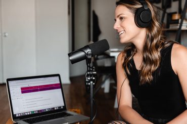 What Are the Benefits of Podcasts? 5 Reasons Your Blog Needs a Podcast Today